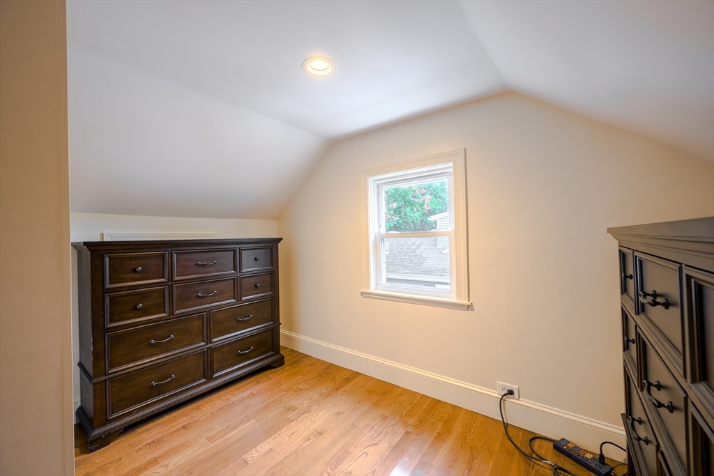 14 Frances Rd