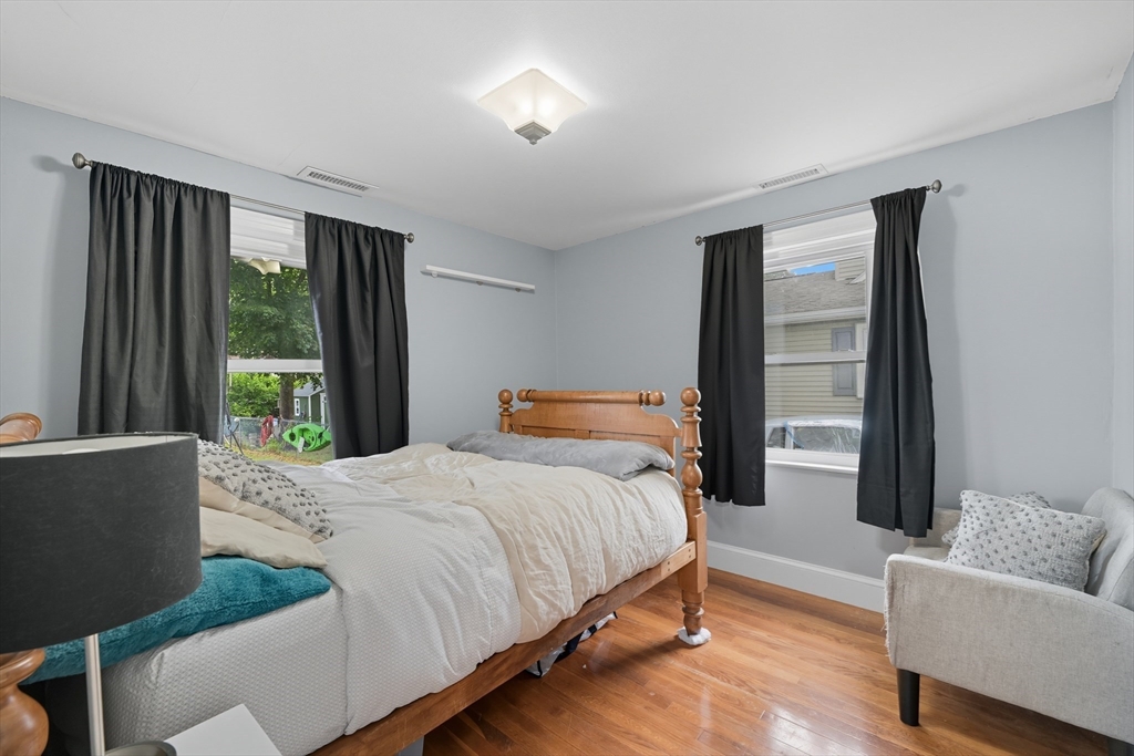 14 Frances Rd