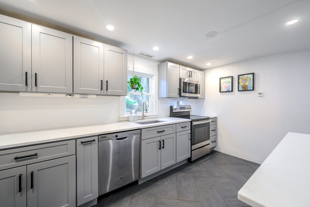 14 Frances Rd