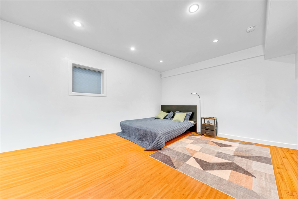 2021 Commonwealth Ave # B