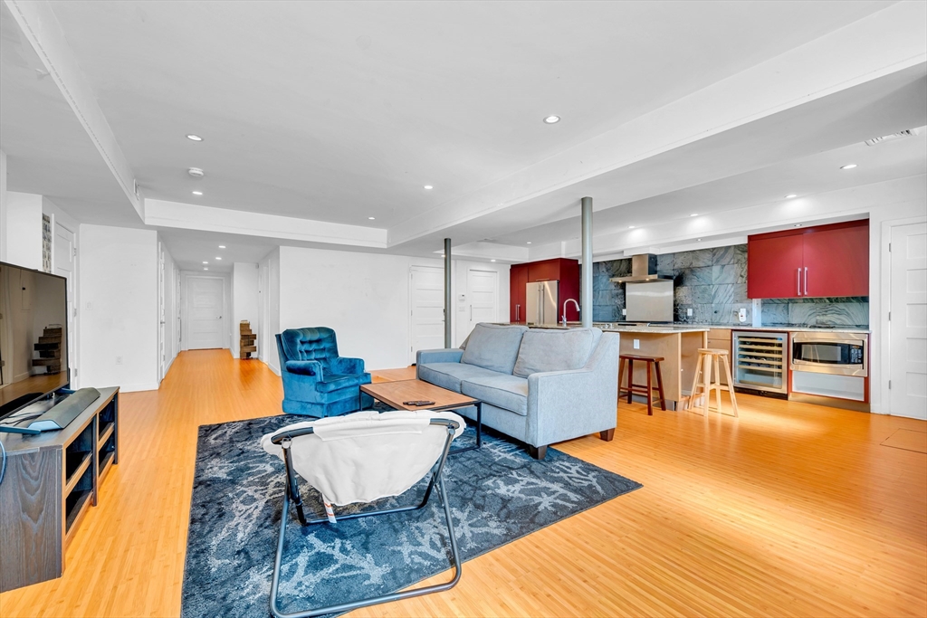 2021 Commonwealth Ave # B