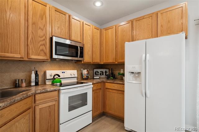 2572 Obsidian Forest View