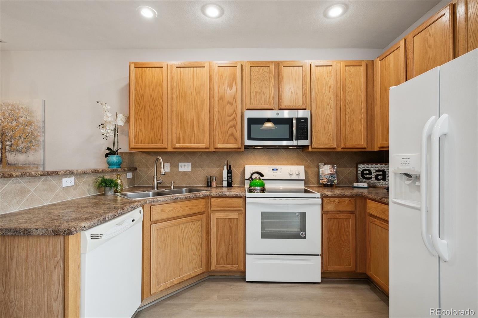 2572 Obsidian Forest View