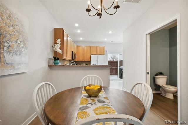 2572 Obsidian Forest View