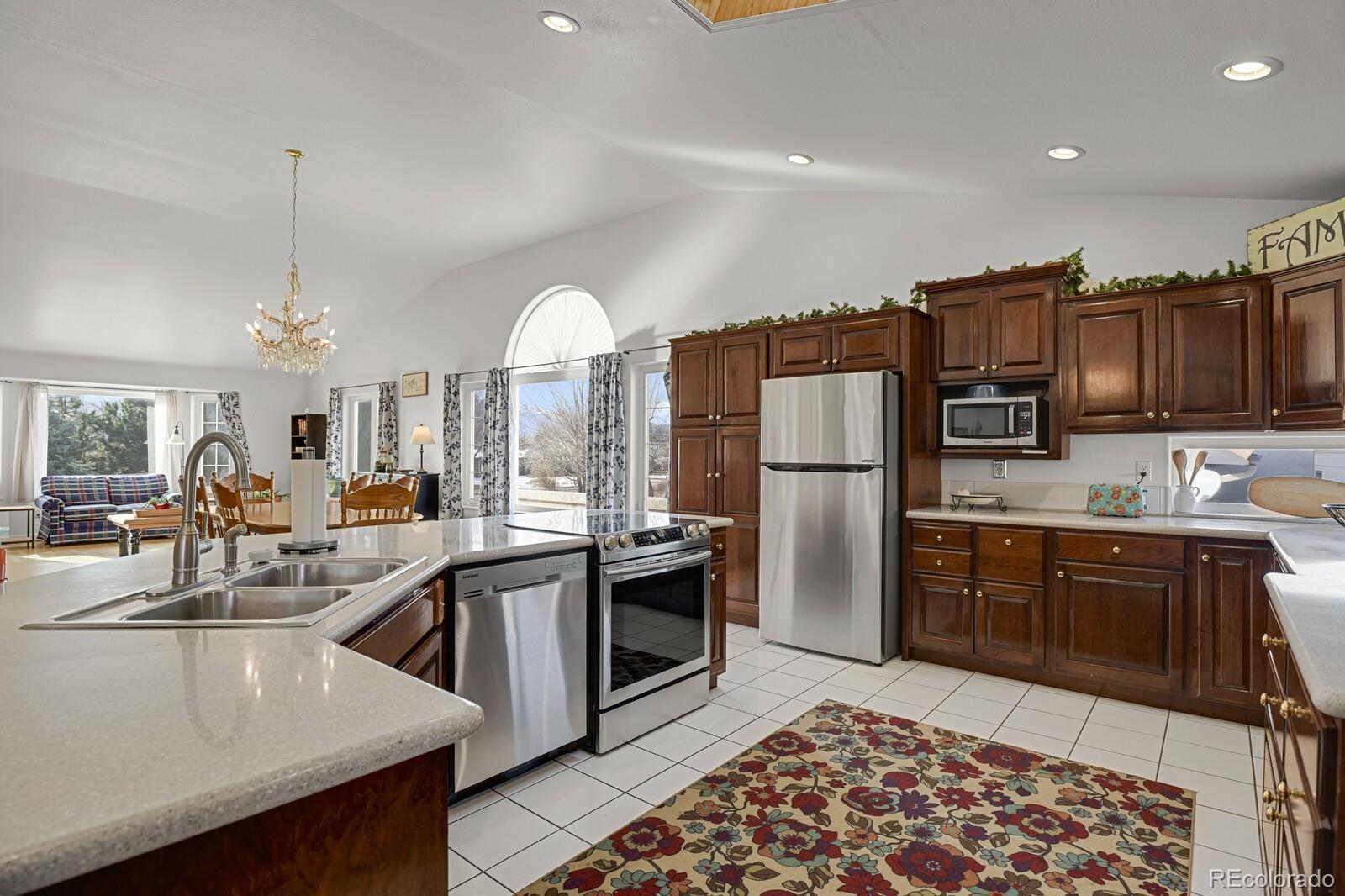 4915 Turquoise Drive