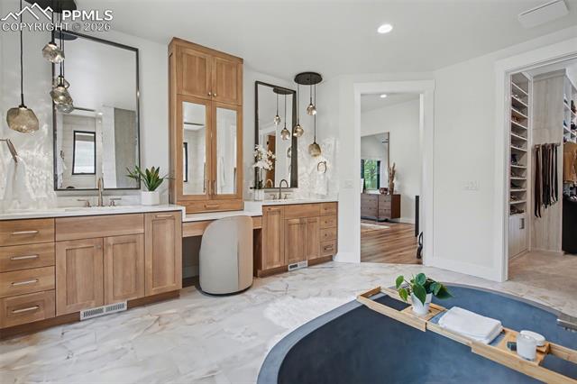 19125 Hilltop Pines Path