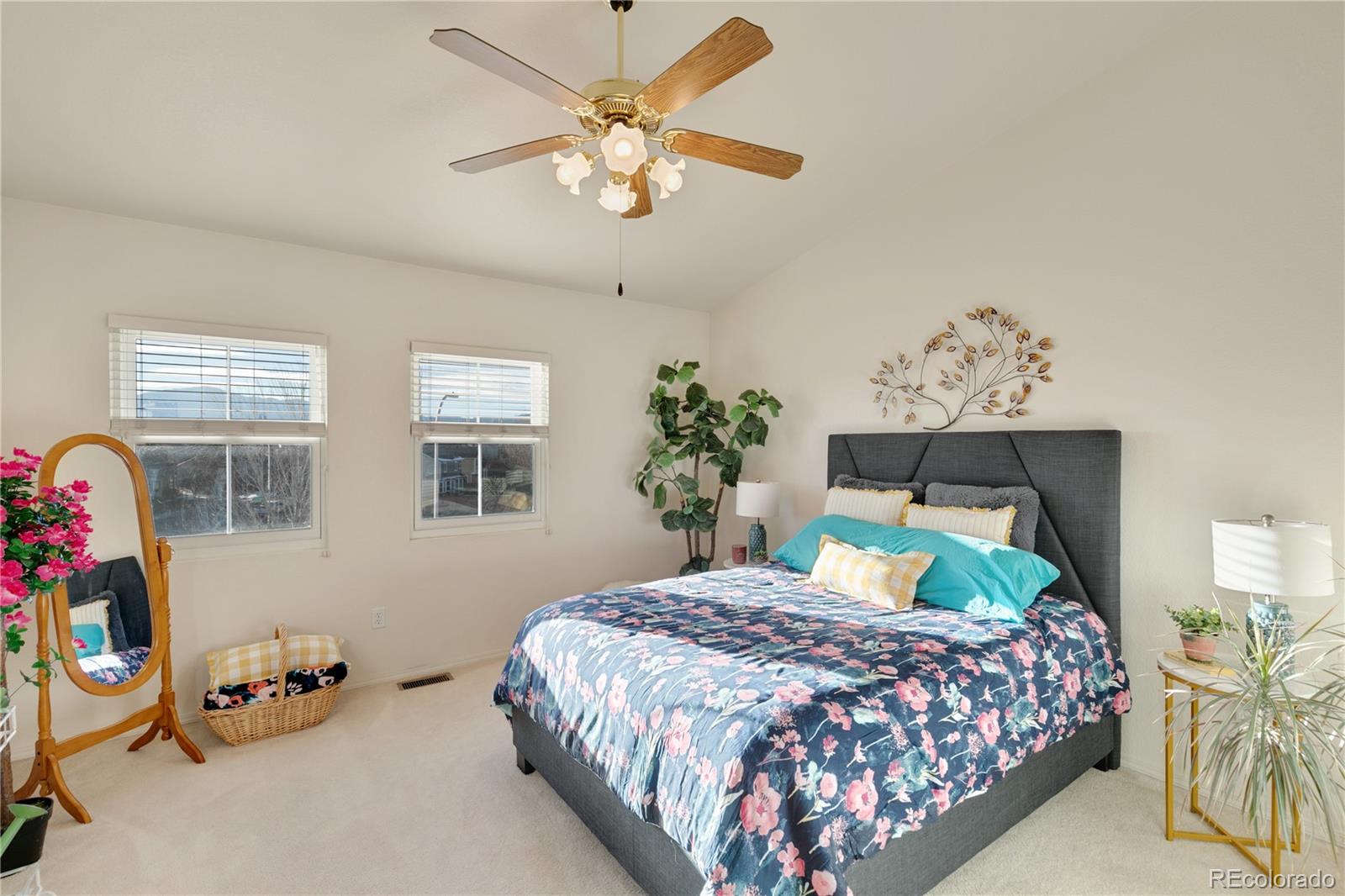 7122 Sand Crest View