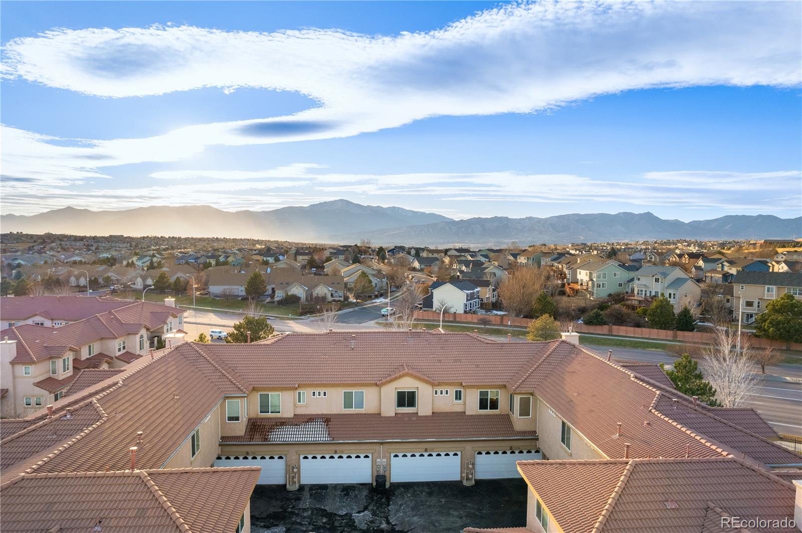 7122 Sand Crest View