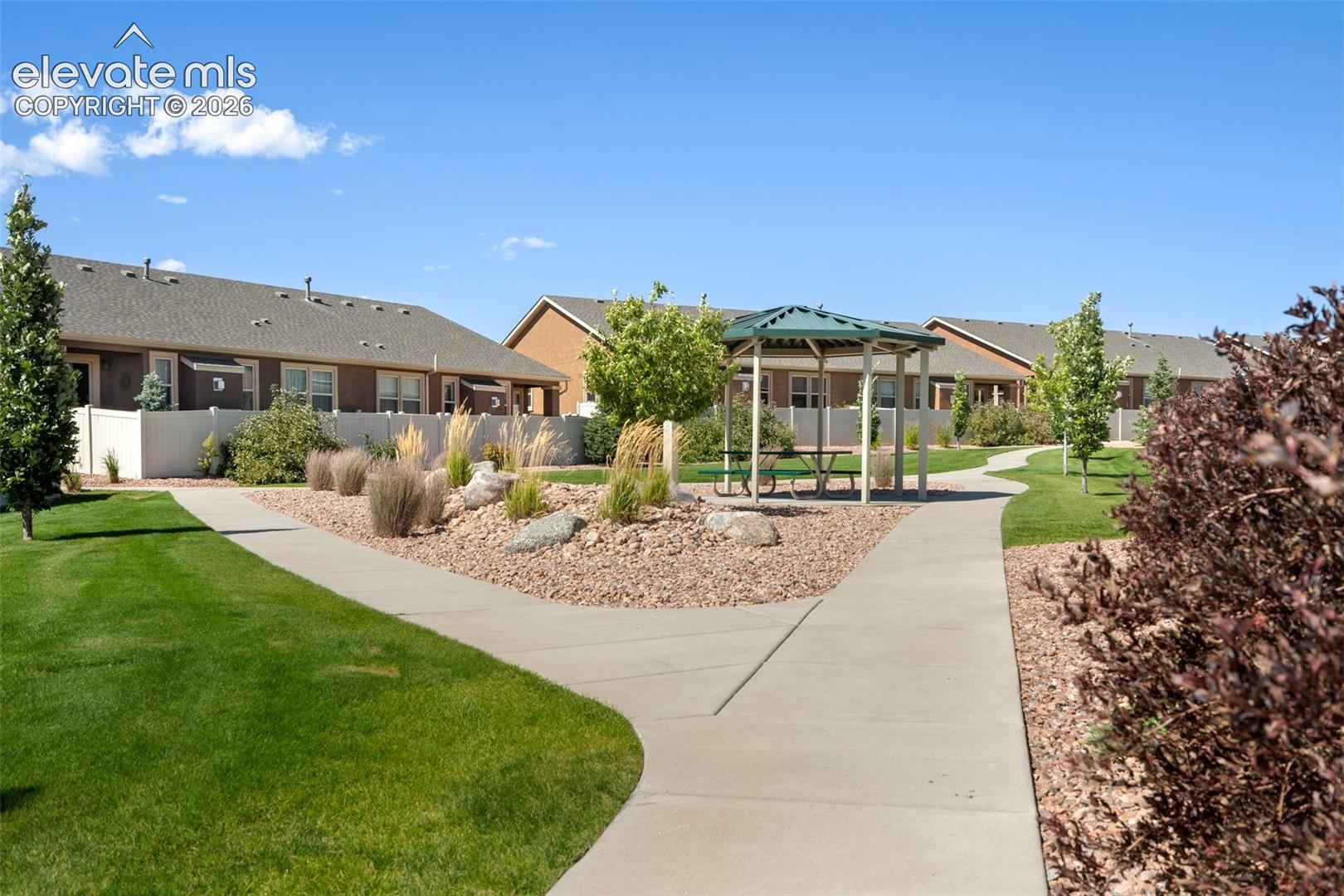 8042 Potentilla Grove