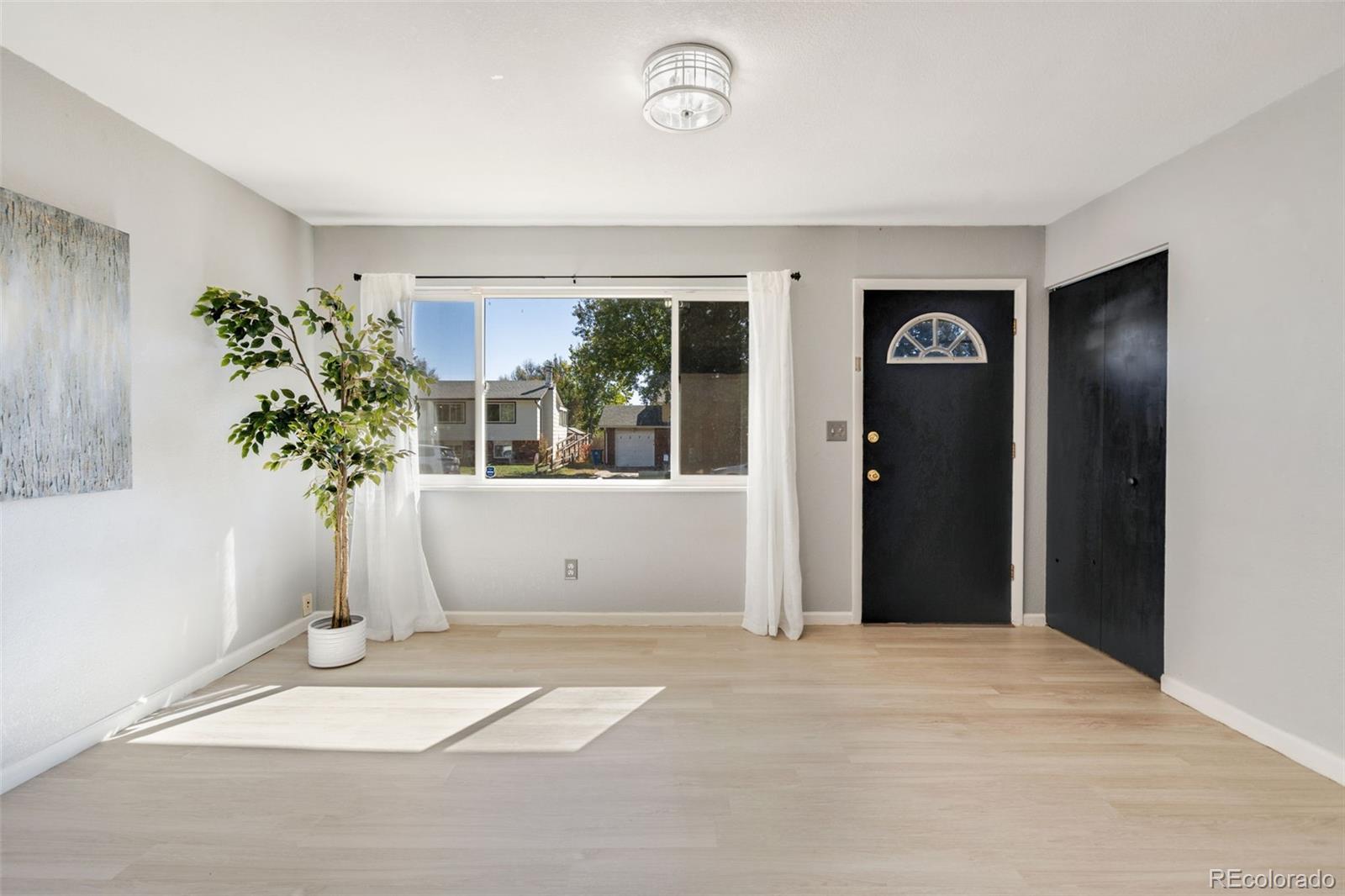 1270 Commanchero Drive