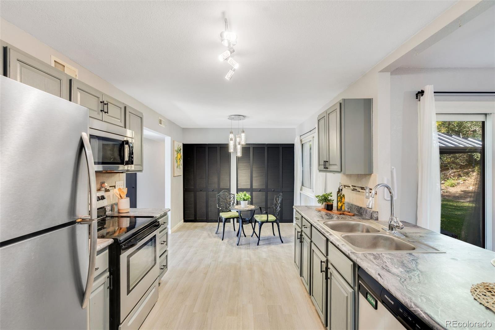 1270 Commanchero Drive