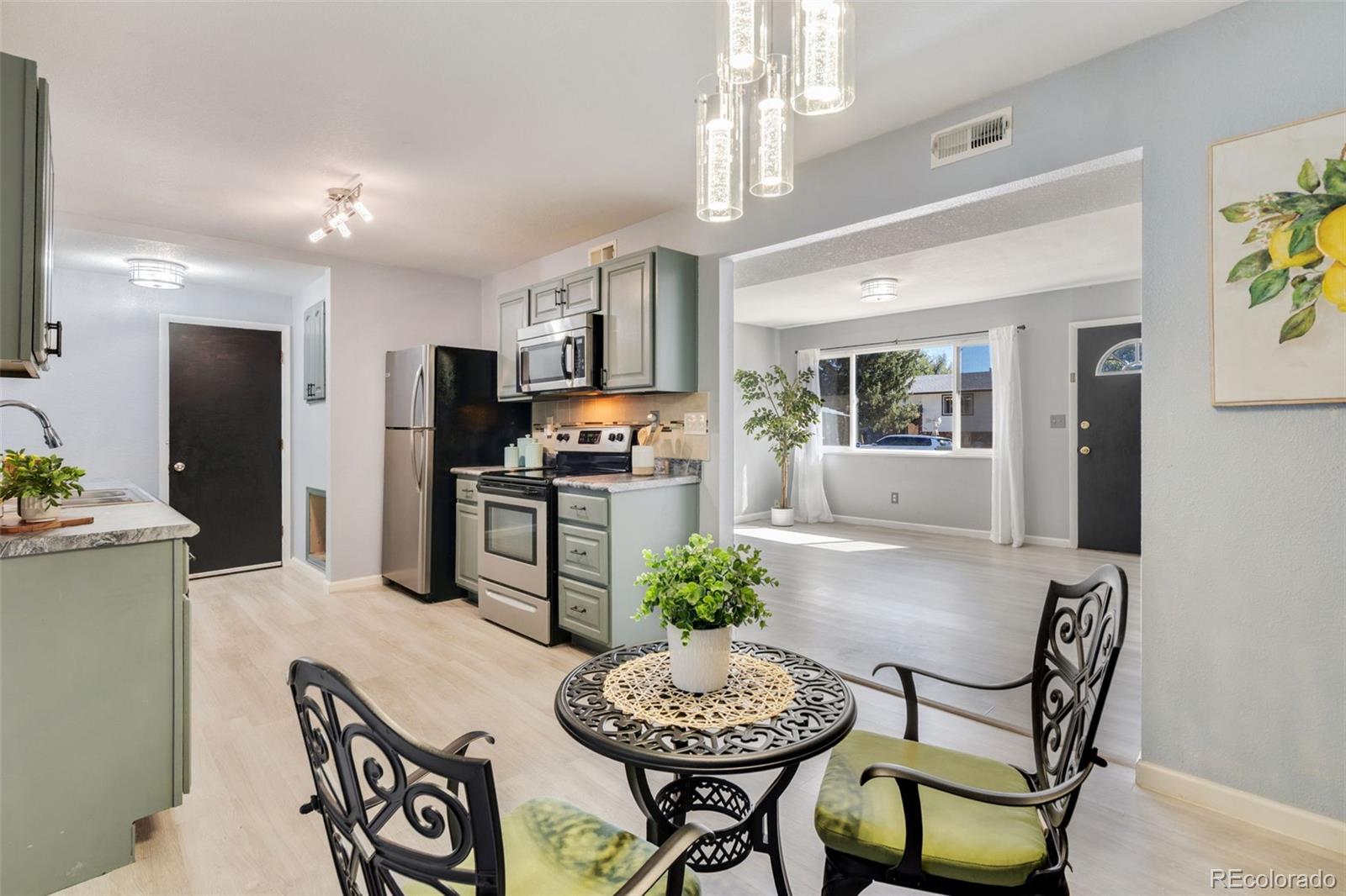 1270 Commanchero Drive