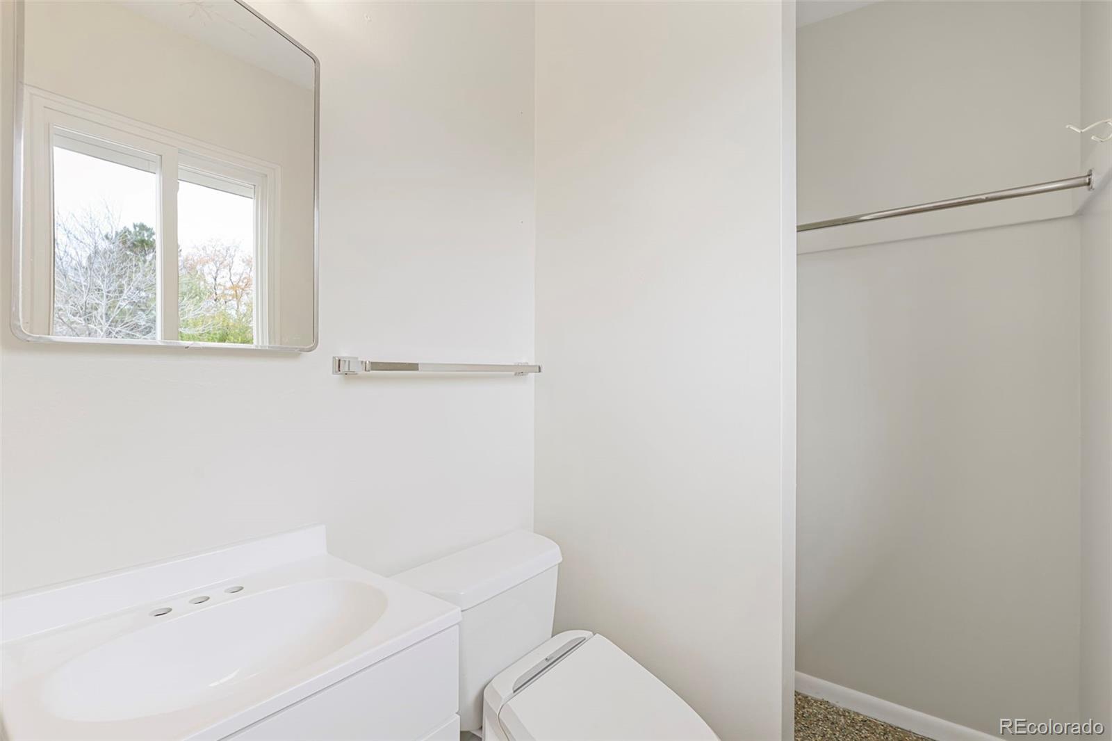 609 Crestridge Avenue