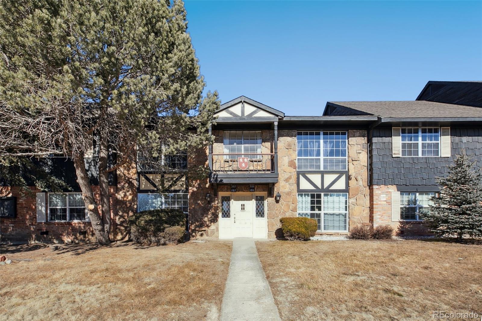 2902 Airport Road Unit: 207