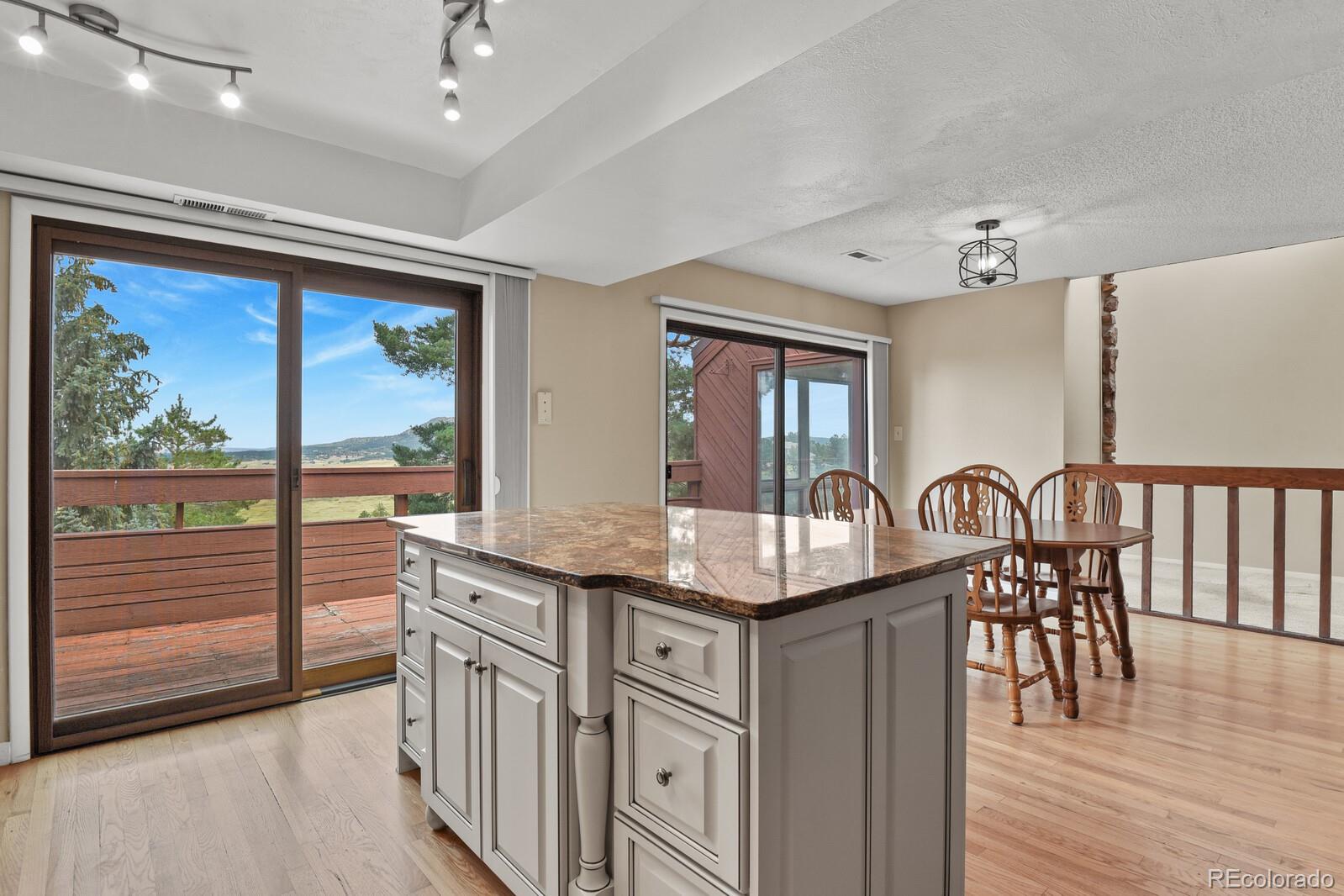 4529 Sentinel Rock