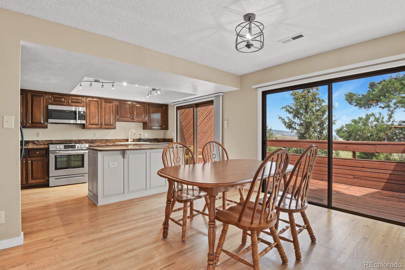 4529 Sentinel Rock