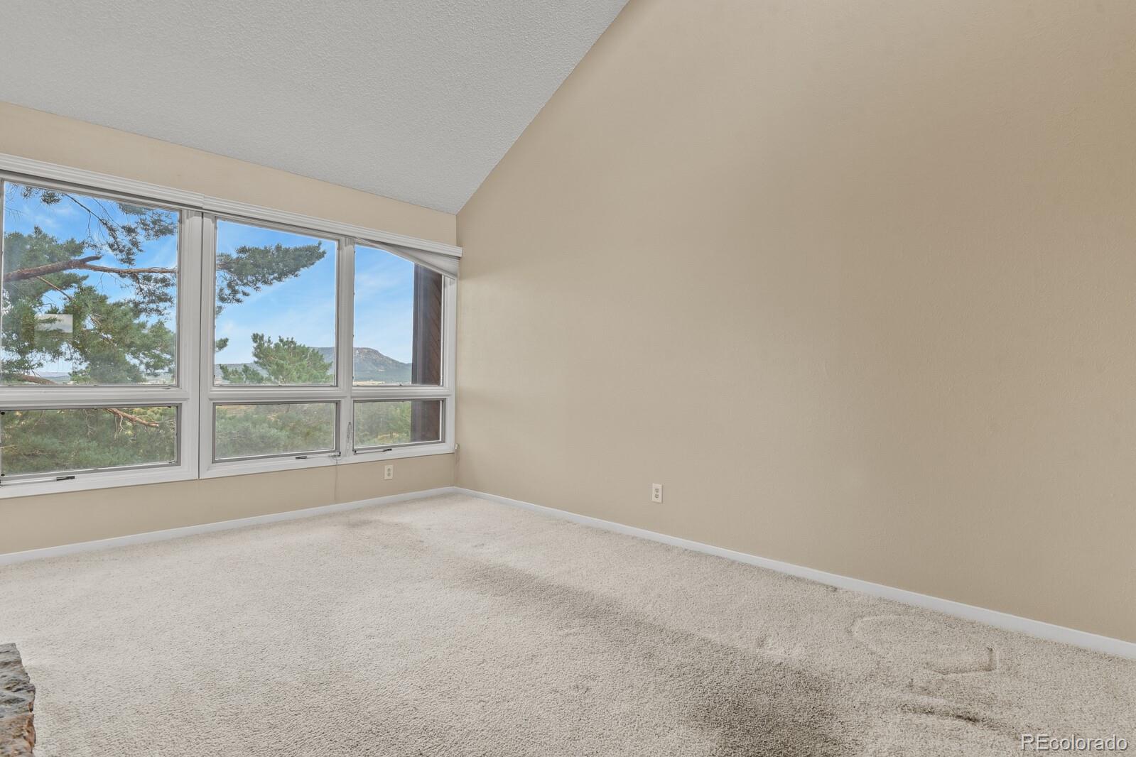 4529 Sentinel Rock