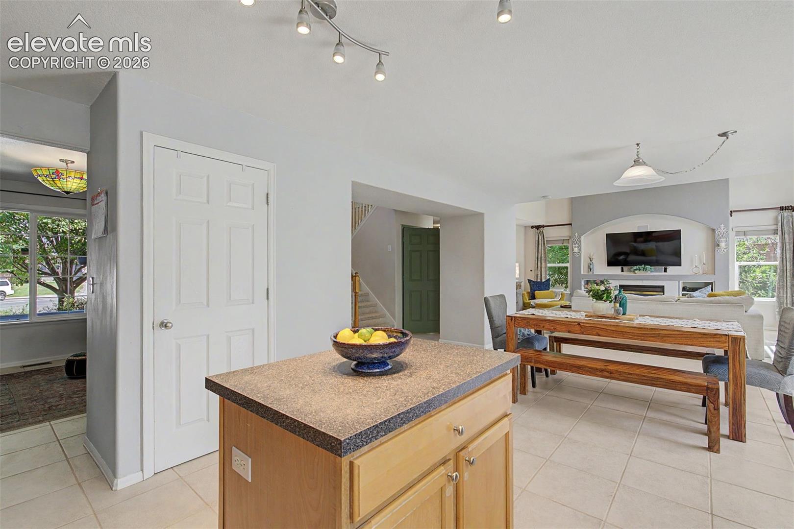 7127 Cowgirl Way
