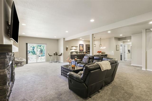 16428 Mountain Glory Drive