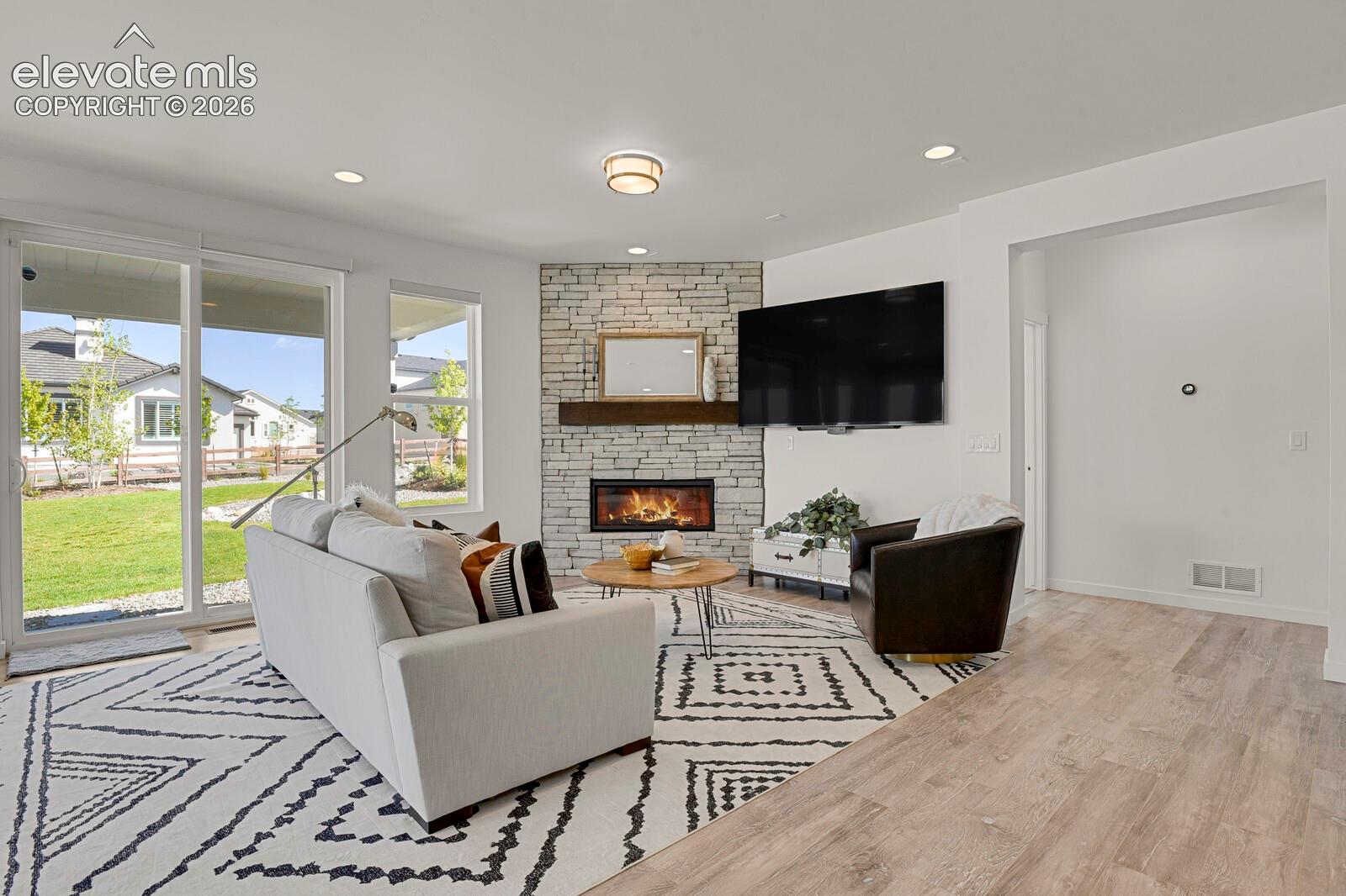2404 Antica Court