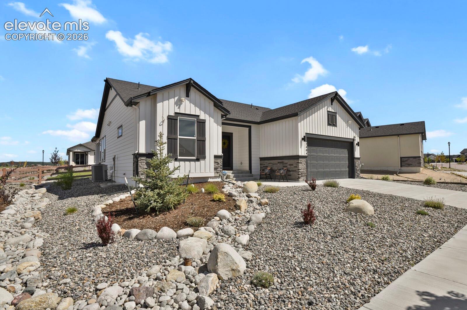 2404 Antica Court