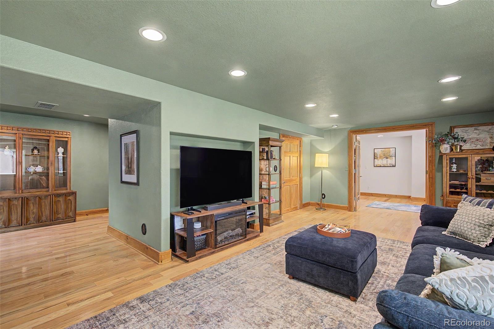 7127 Cowgirl Way