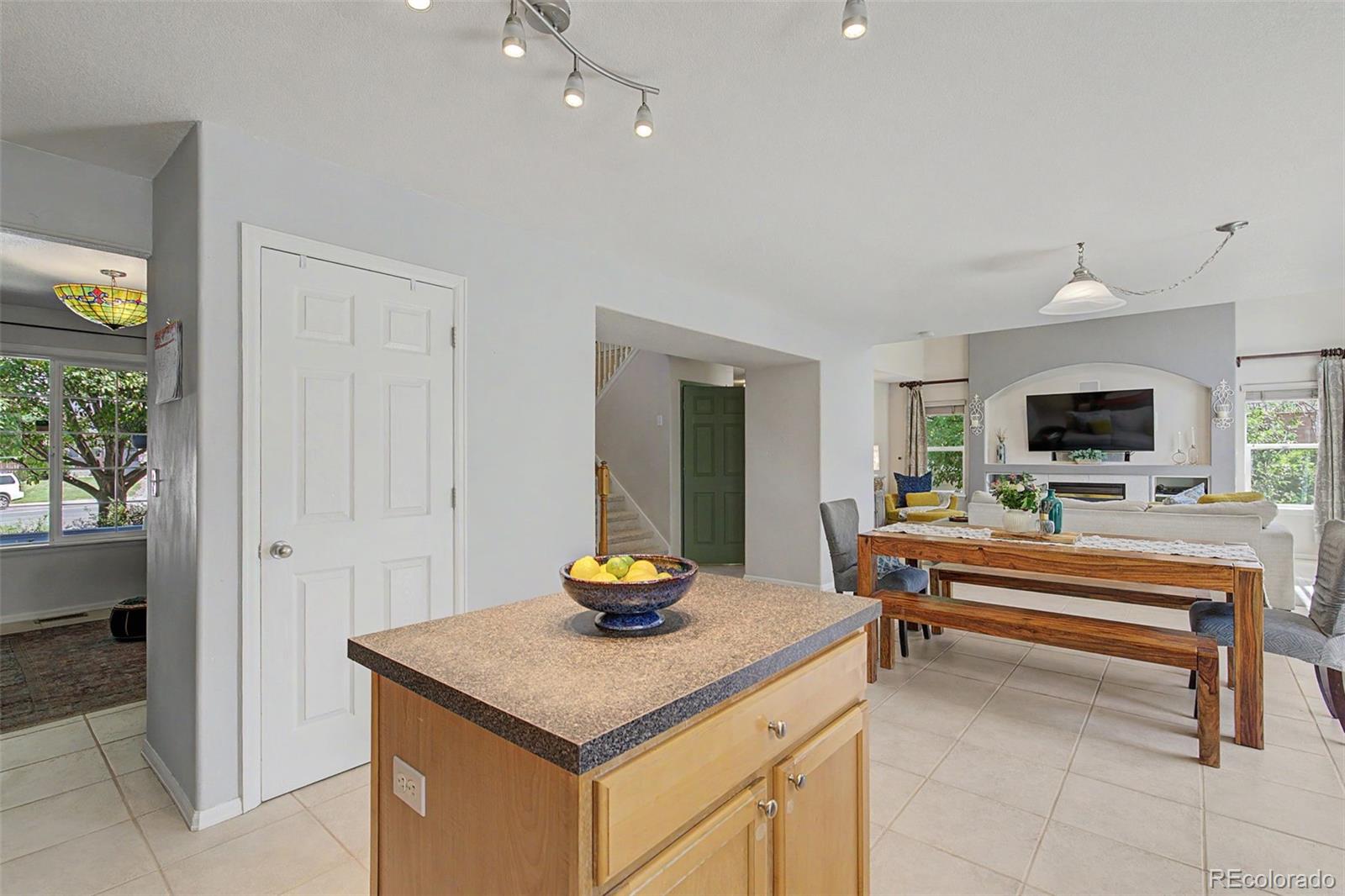 7127 Cowgirl Way