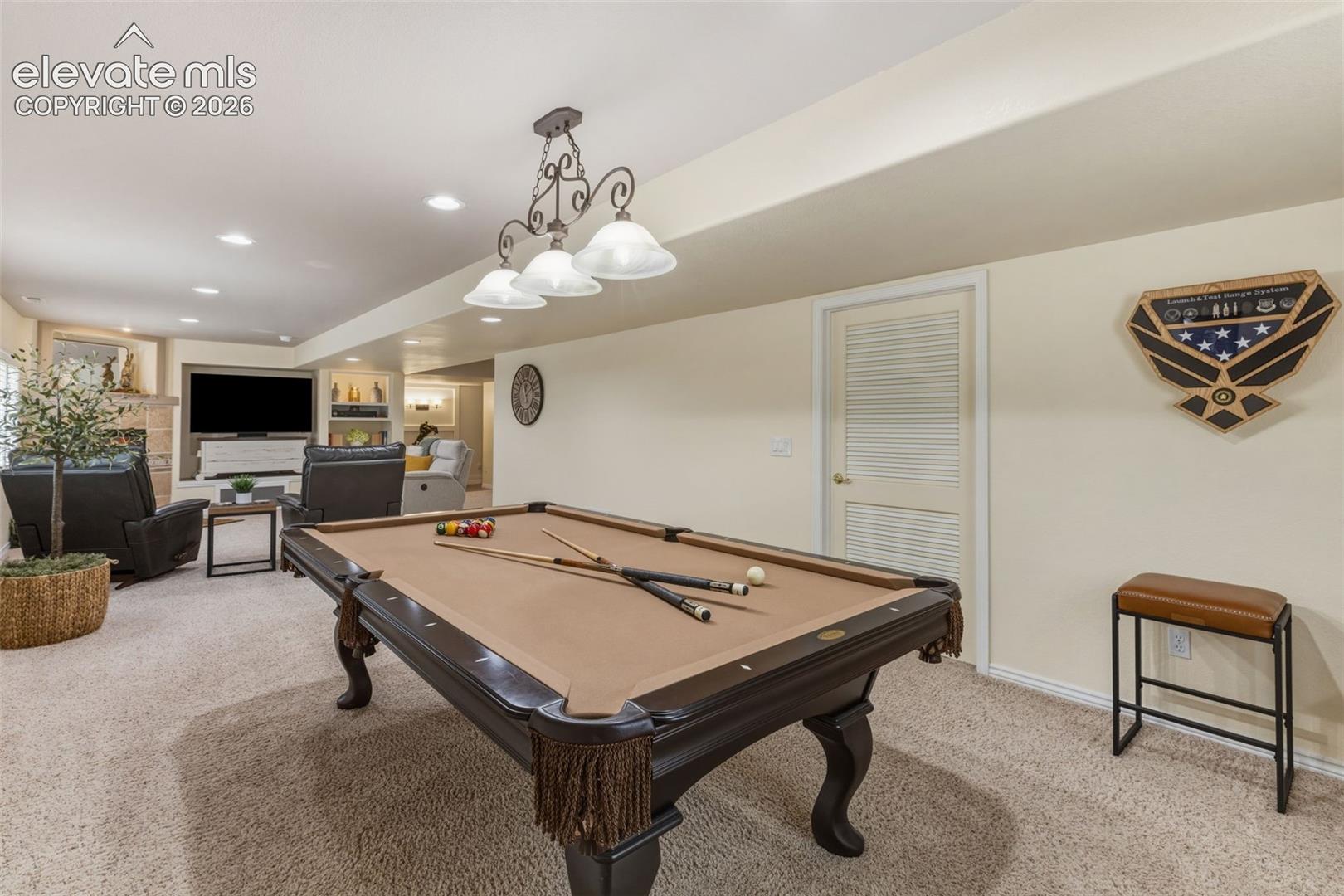 3425 Hollycrest Drive
