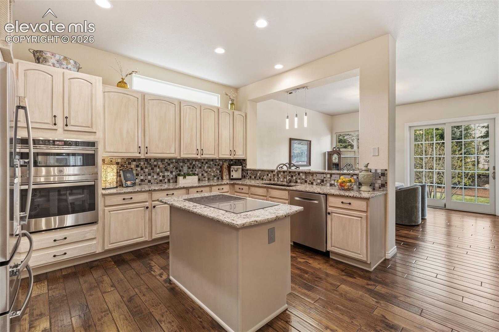 3425 Hollycrest Drive