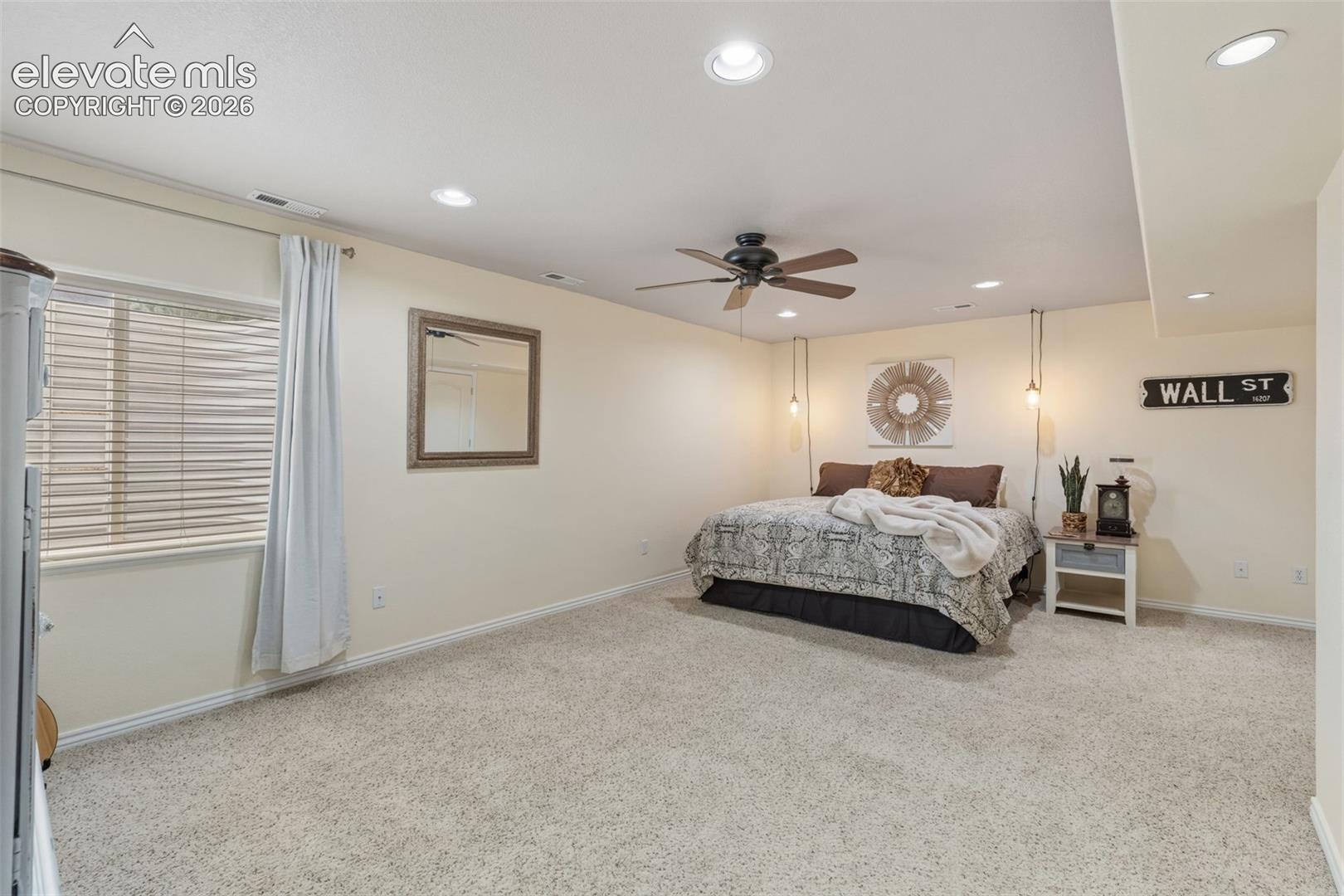 3425 Hollycrest Drive