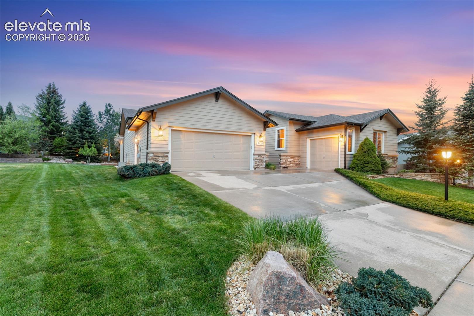3425 Hollycrest Drive