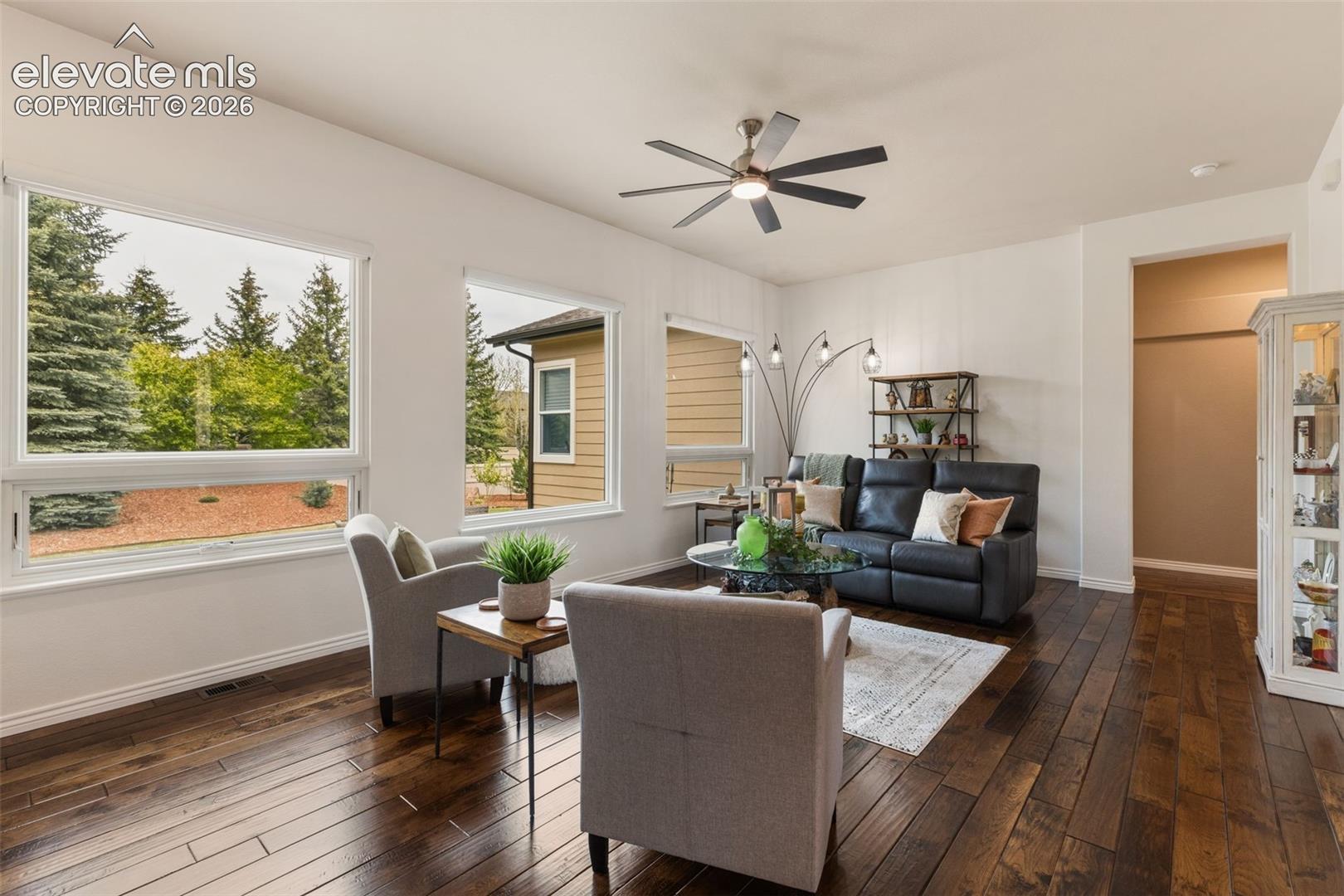 3425 Hollycrest Drive