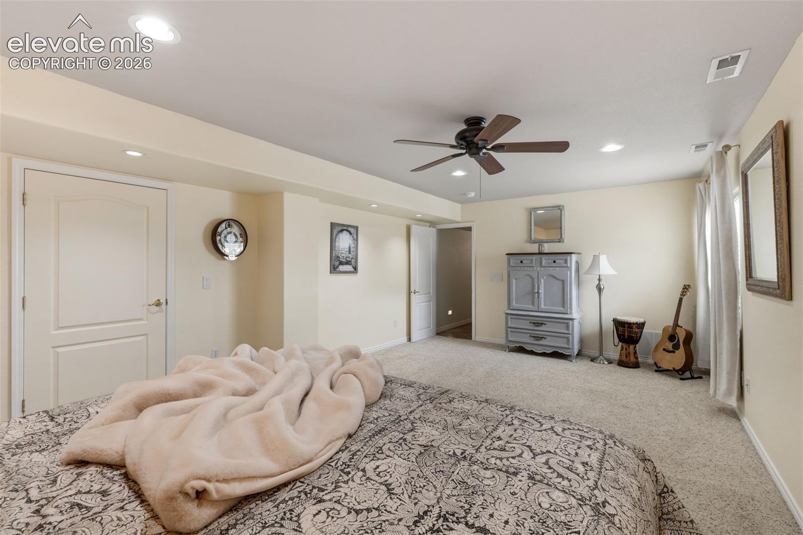 3425 Hollycrest Drive