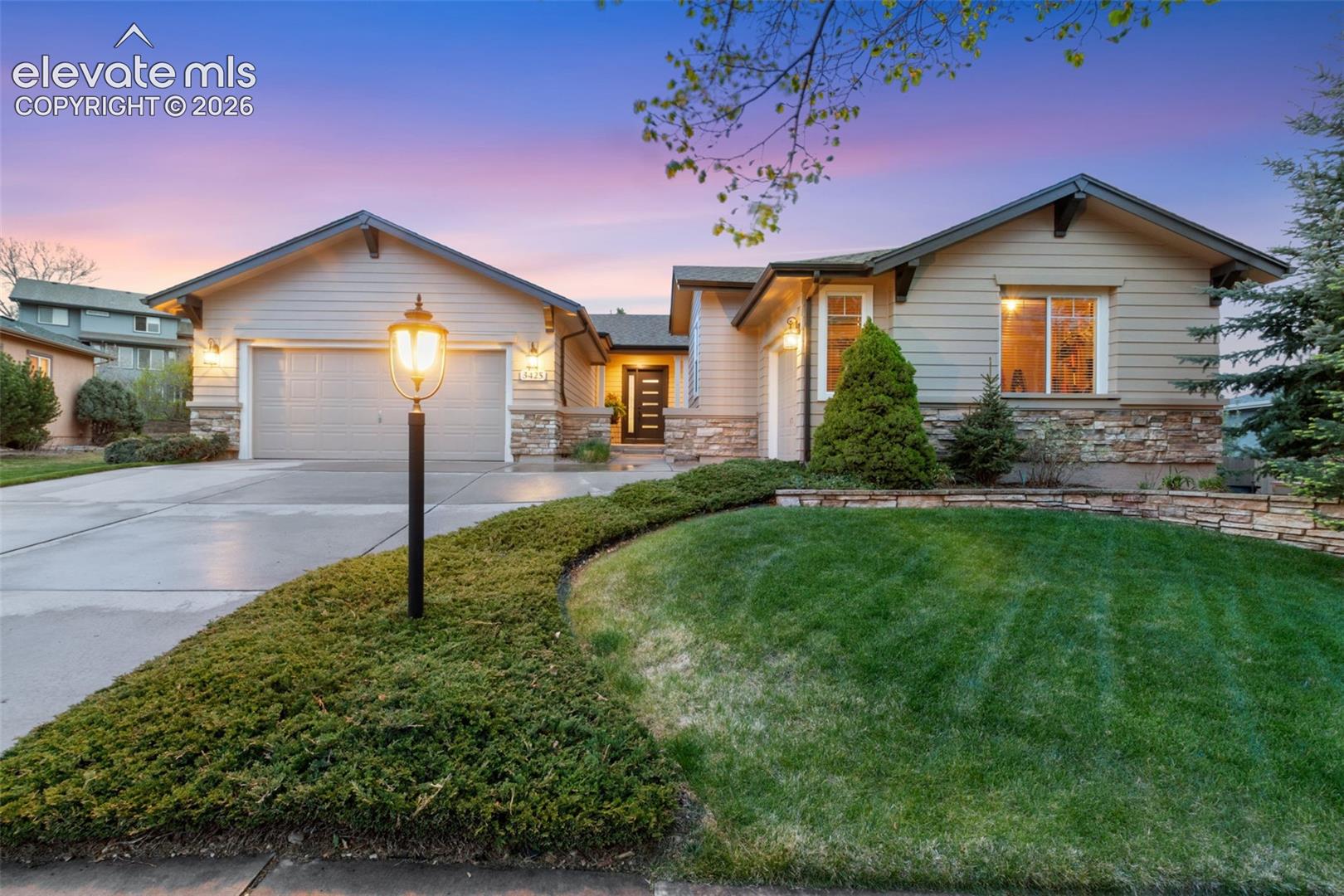 3425 Hollycrest Drive