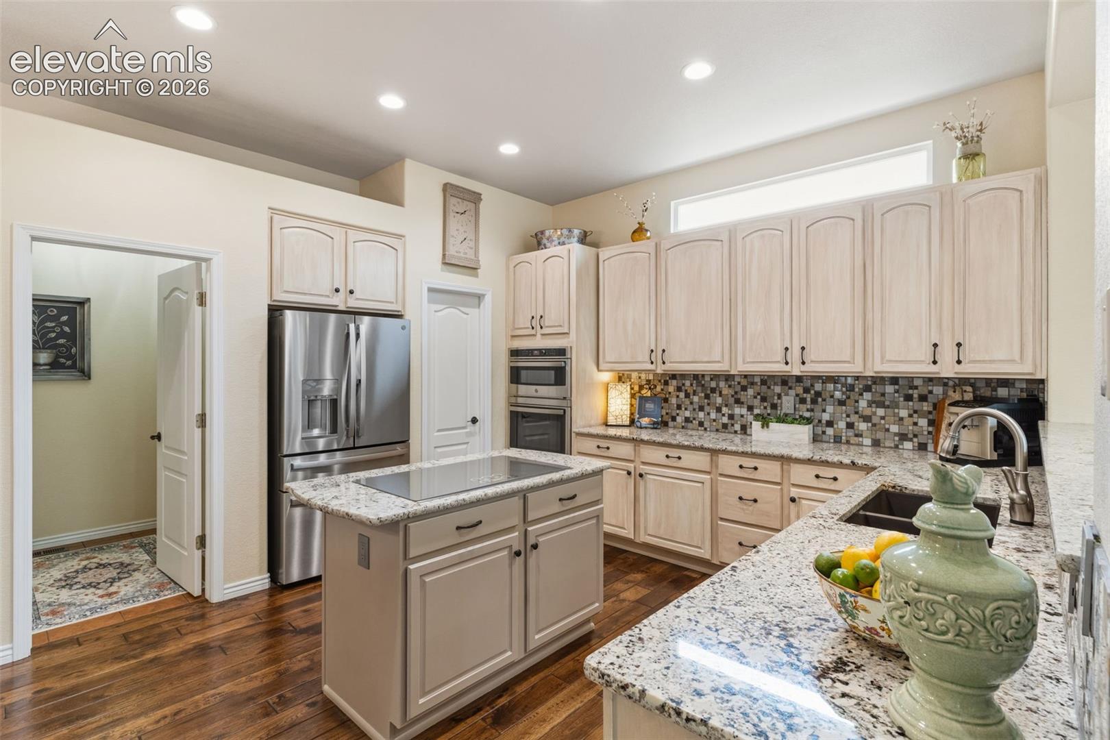 3425 Hollycrest Drive