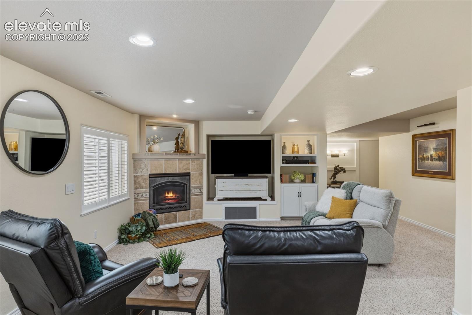 3425 Hollycrest Drive