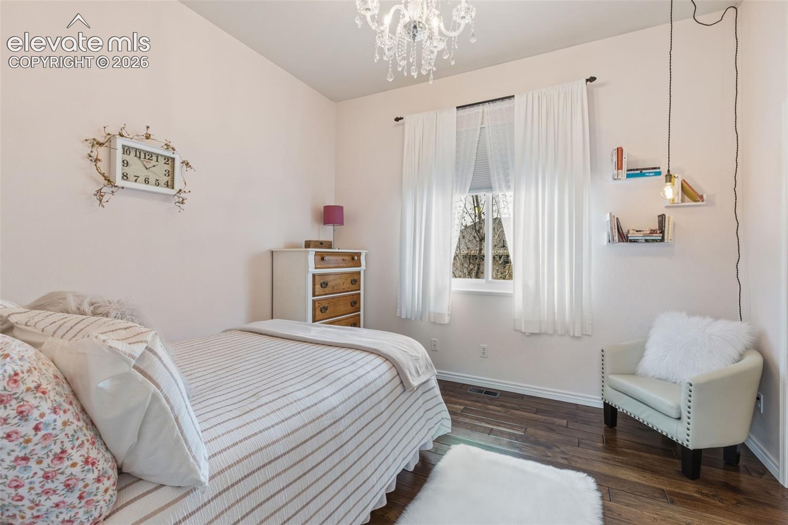 3425 Hollycrest Drive