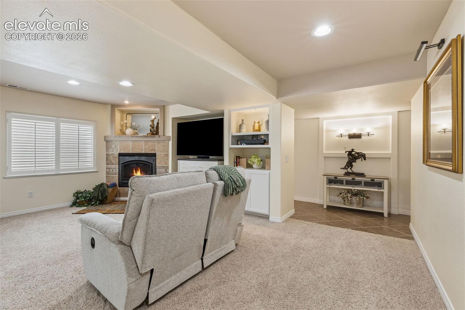 3425 Hollycrest Drive