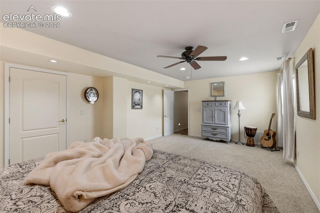 3425 Hollycrest Drive