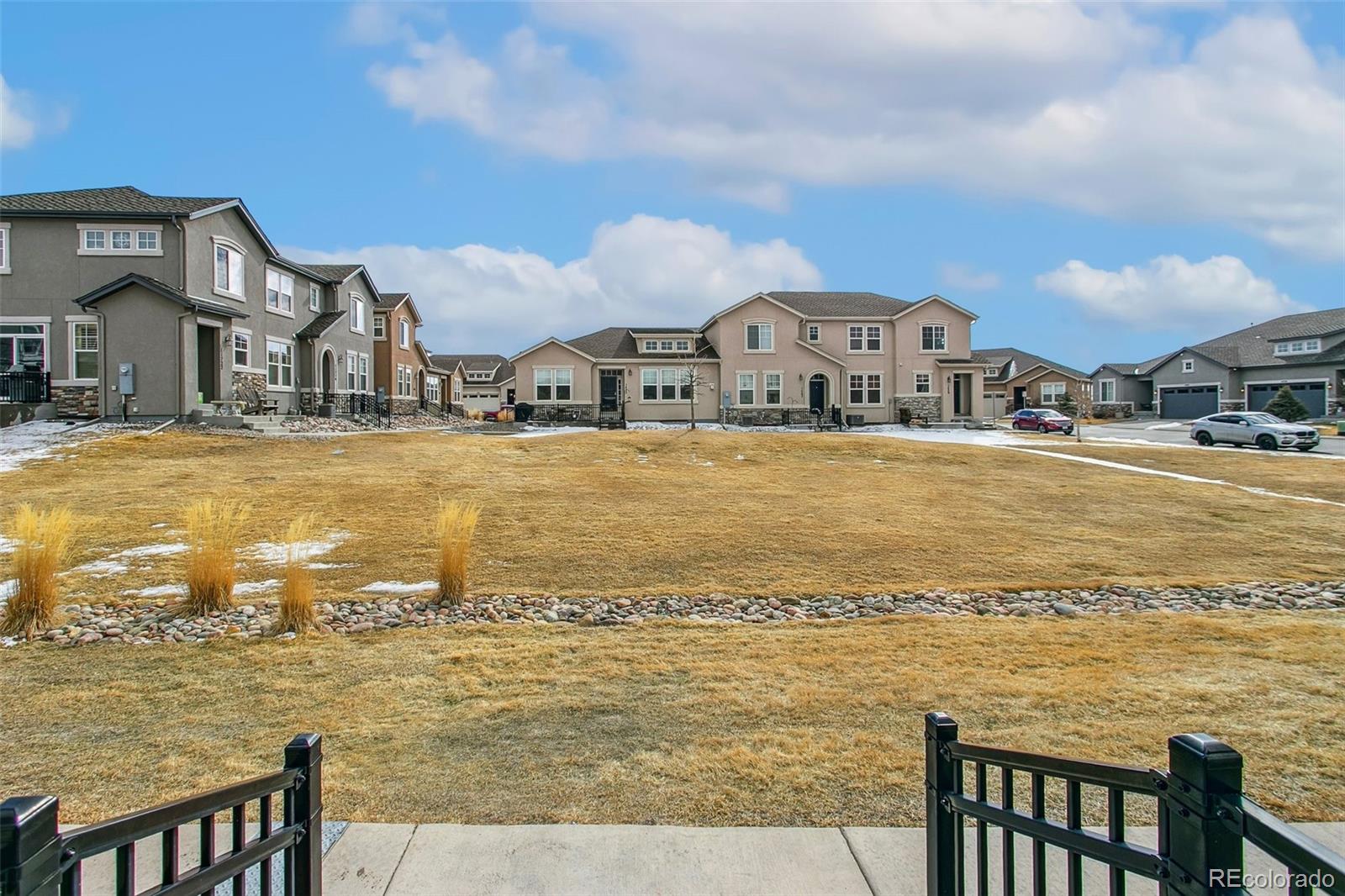 1325 Promontory Crest View