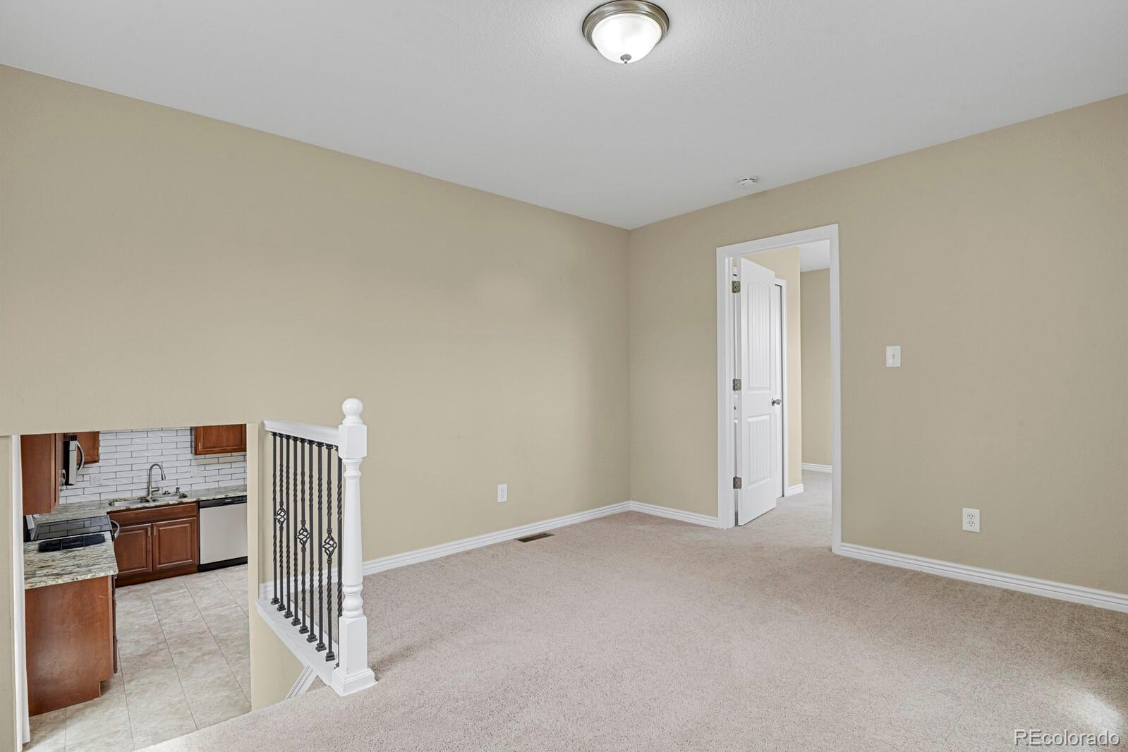 4575 London Lane