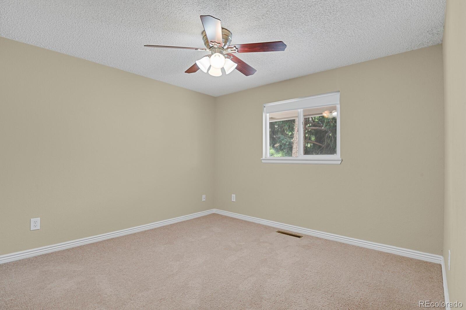 4575 London Lane