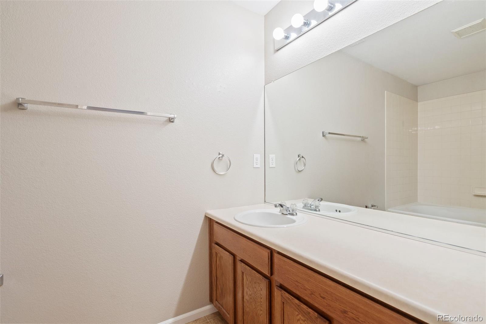 2641 Shannara Grove