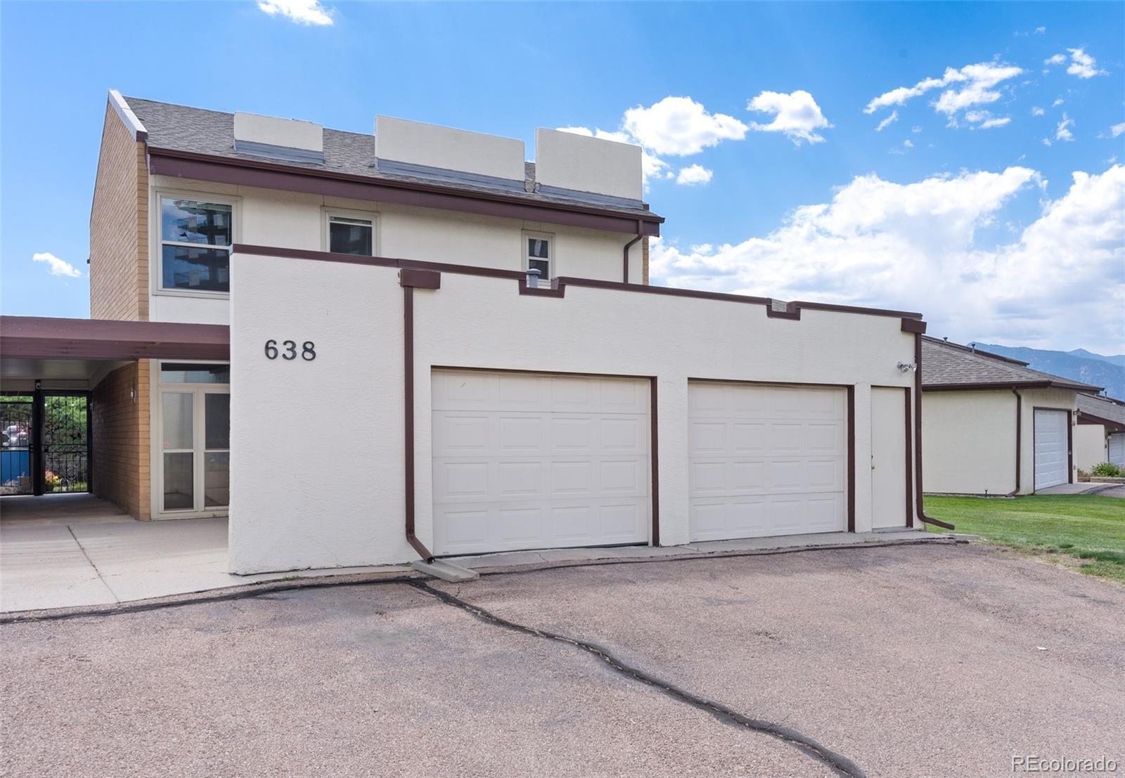 638 Lakewood Circle
