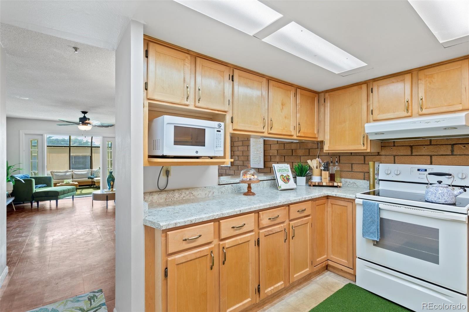 638 Lakewood Circle
