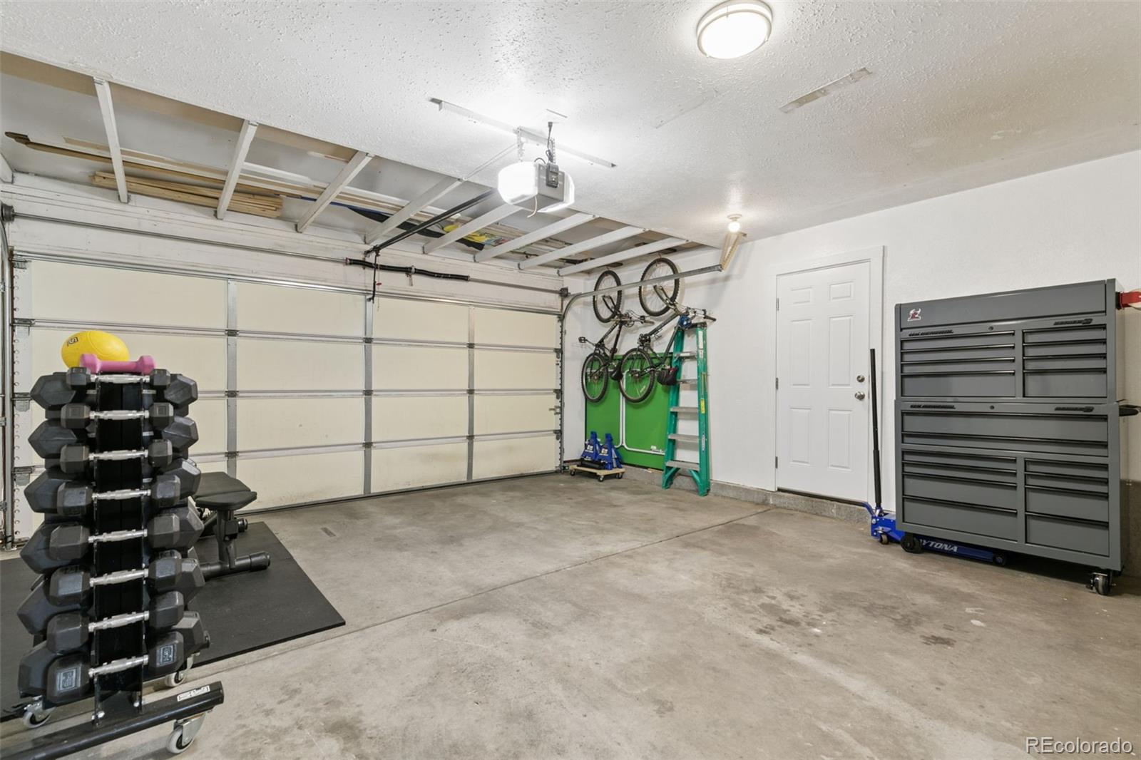 3674 Ian Point Terrace
