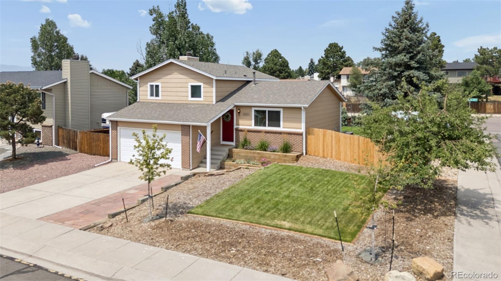 3674 Ian Point Terrace