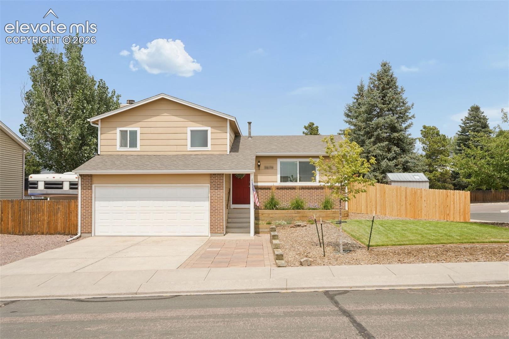3674 Ian Point Terrace