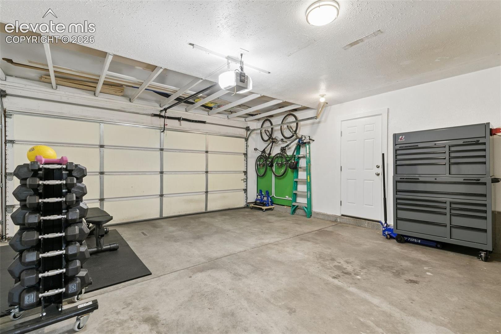 3674 Ian Point Terrace