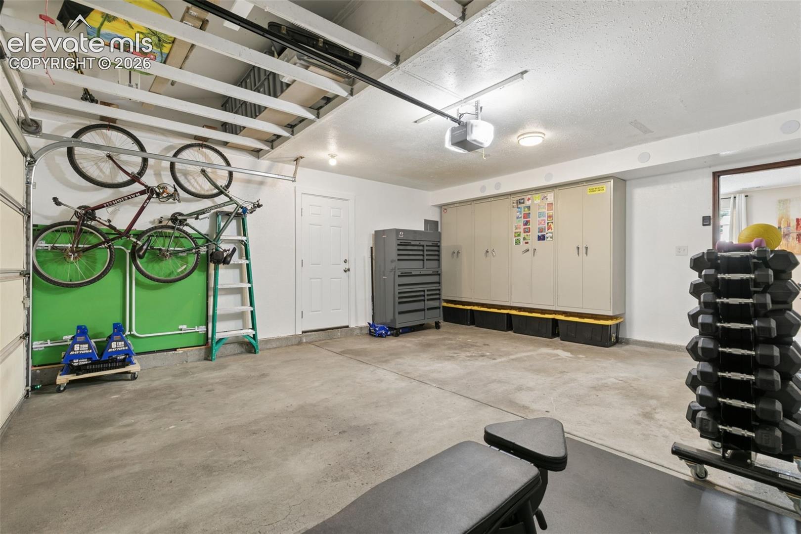 3674 Ian Point Terrace